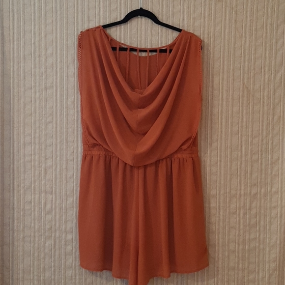 Forever 21 romper size X - Picture 2 of 7